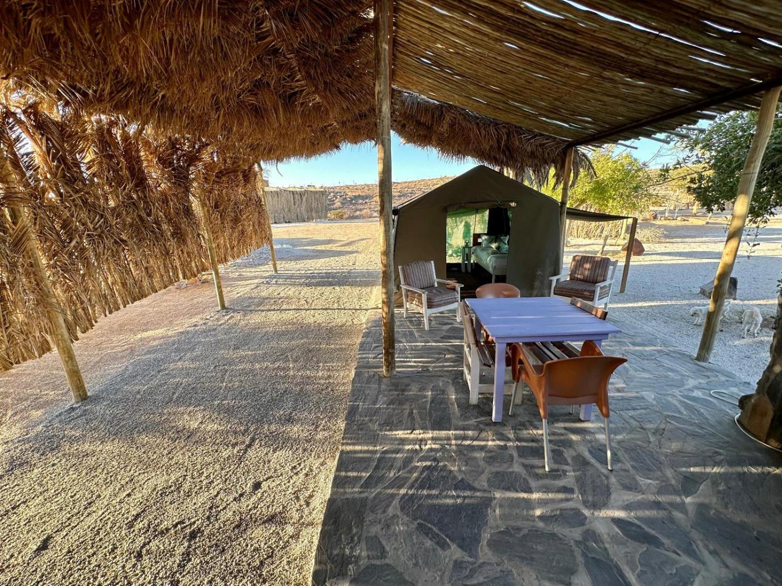 Daureb Isib Campsite And B&B Uis Dış mekan fotoğraf
