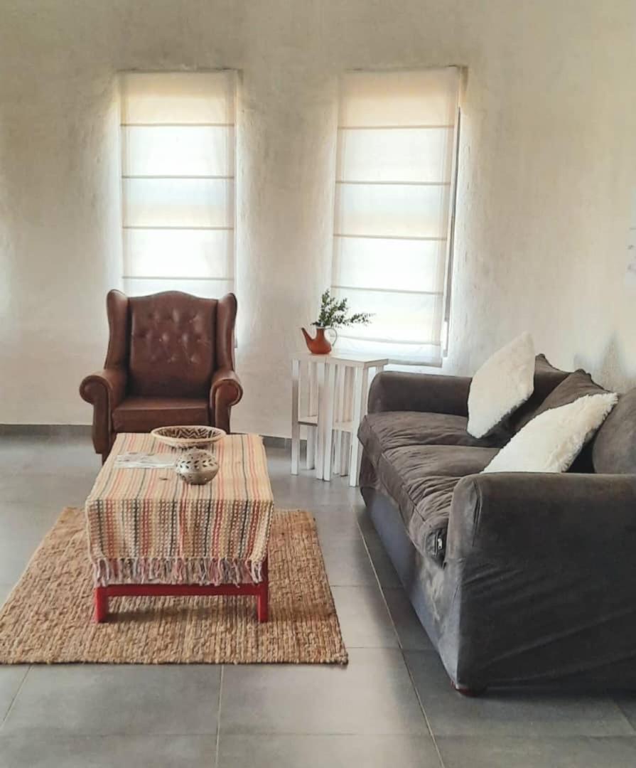 Daureb Isib Campsite And B&B Uis Dış mekan fotoğraf