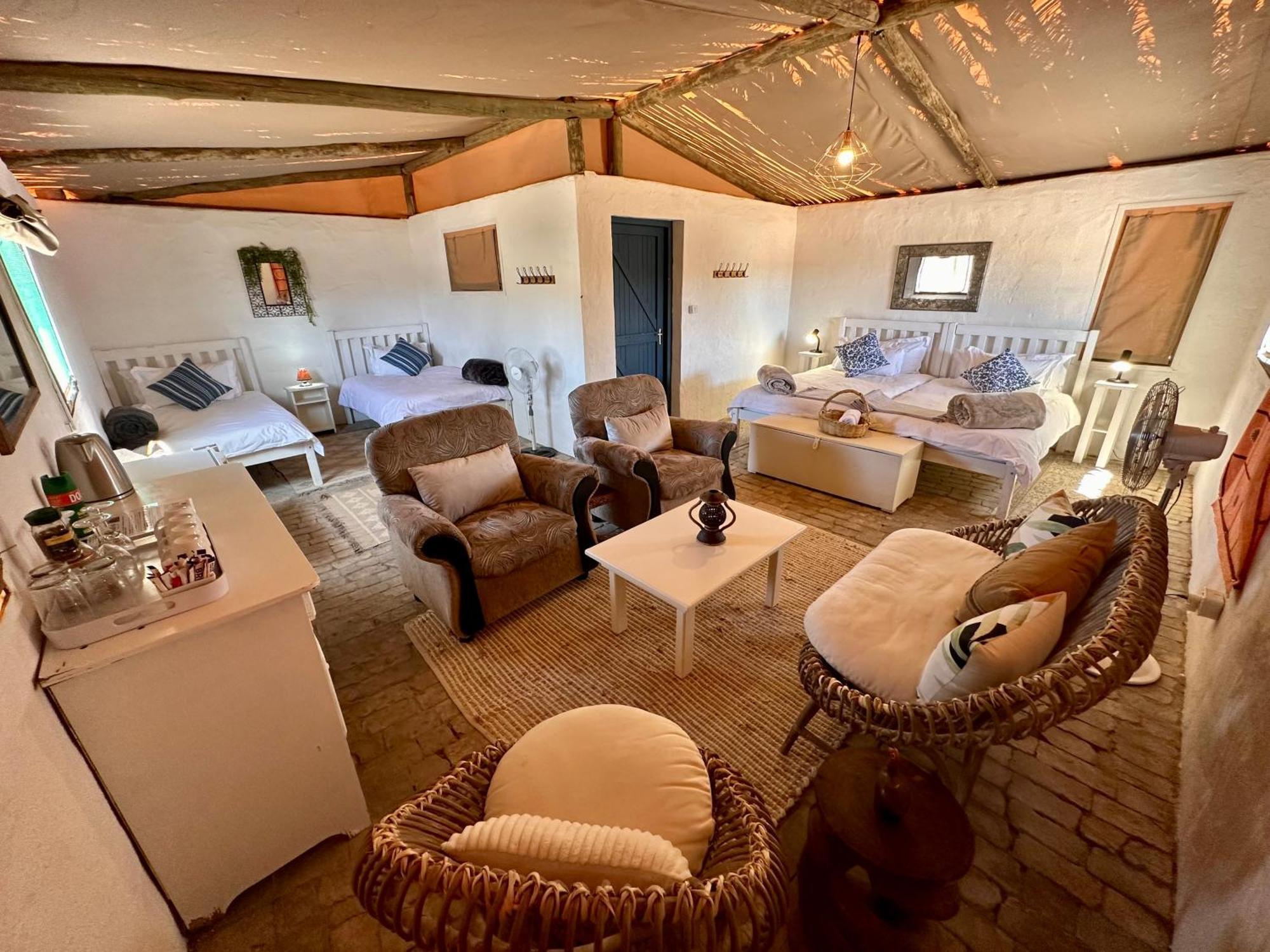 Daureb Isib Campsite And B&B Uis Dış mekan fotoğraf