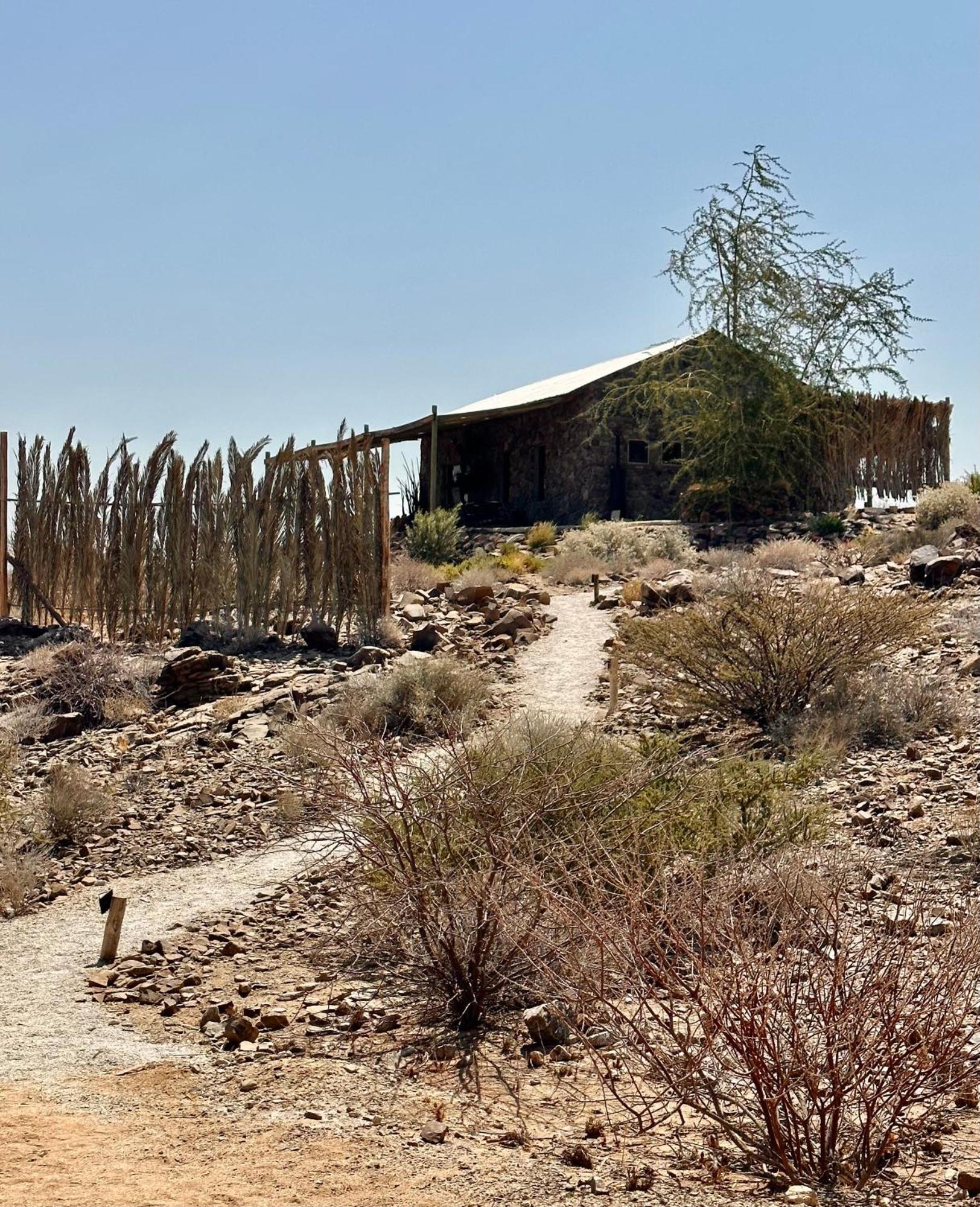 Daureb Isib Campsite And B&B Uis Dış mekan fotoğraf