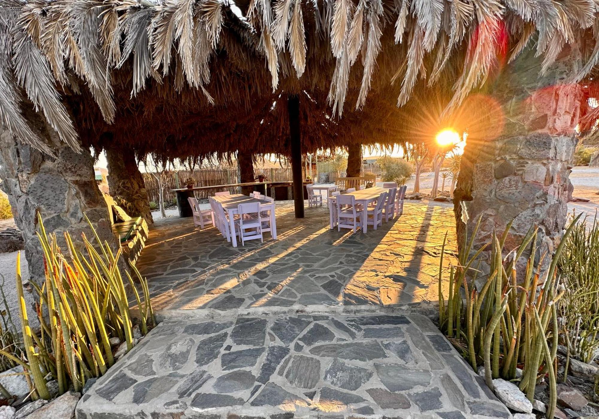 Daureb Isib Campsite And B&B Uis Dış mekan fotoğraf